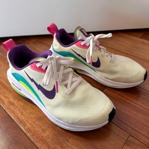 Nike Air Zoom Arcadia 2 Running Shoes in Light Green with Purple Accents Size 5